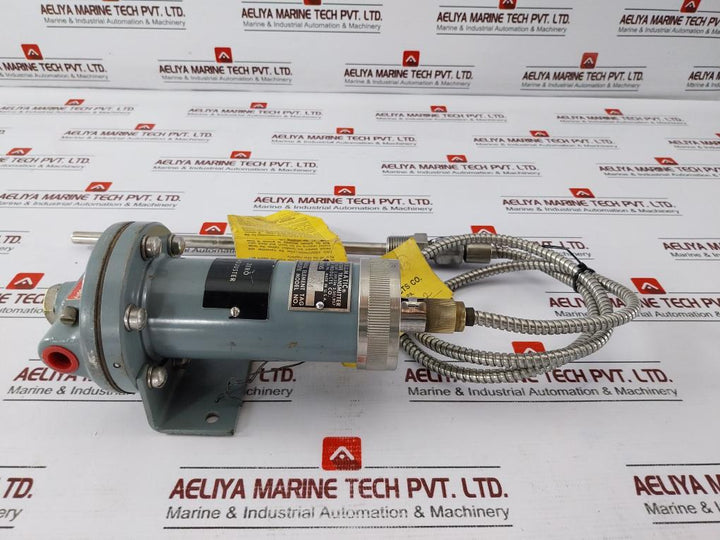 Moore 5477-c 8f 33c Nullmatic Temperature Transmitter Use 20 Psi
