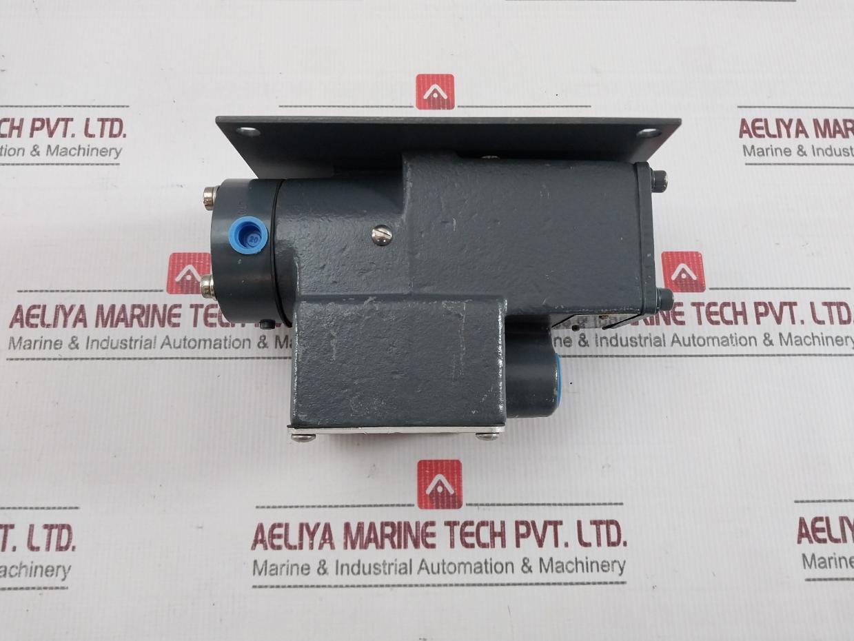 Moore 77-16 I/P Transducer