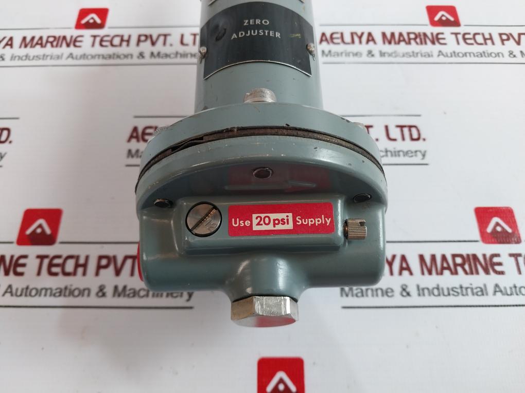 Moore Products 33A Nullmatic Thermometer Temperature Transmitter