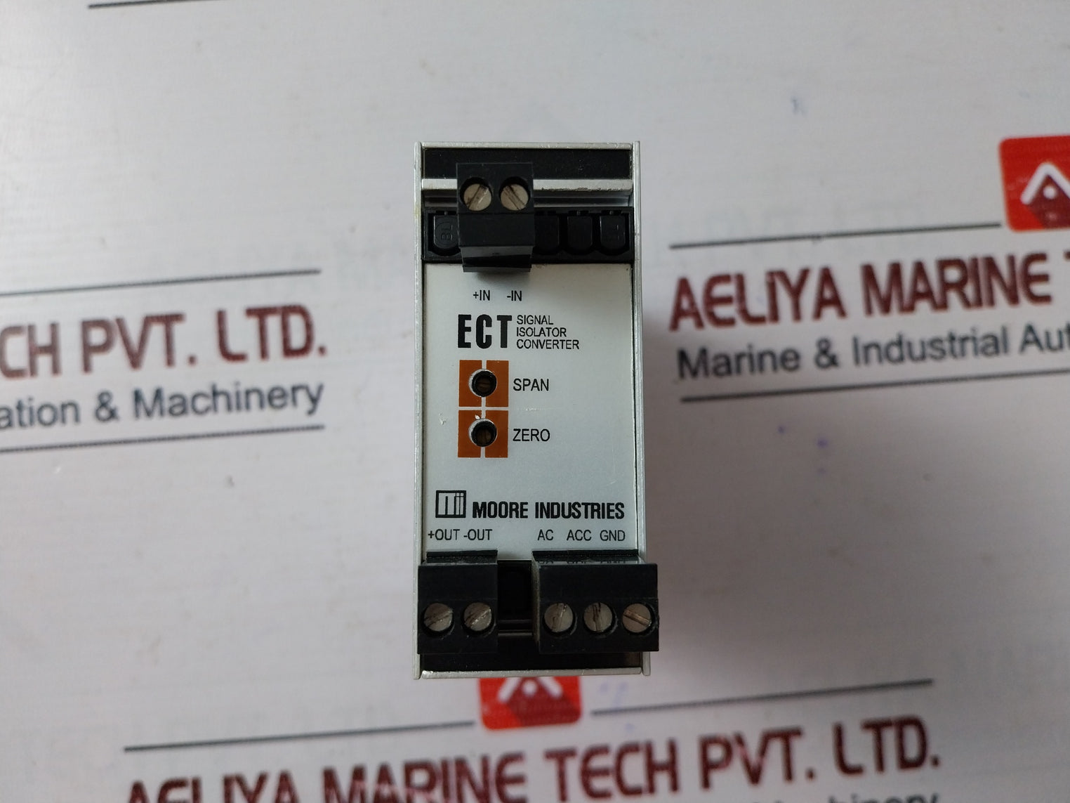 Moore ECT/4-20MA/4-20MA/117AC [Din] Signal Isolator Converter