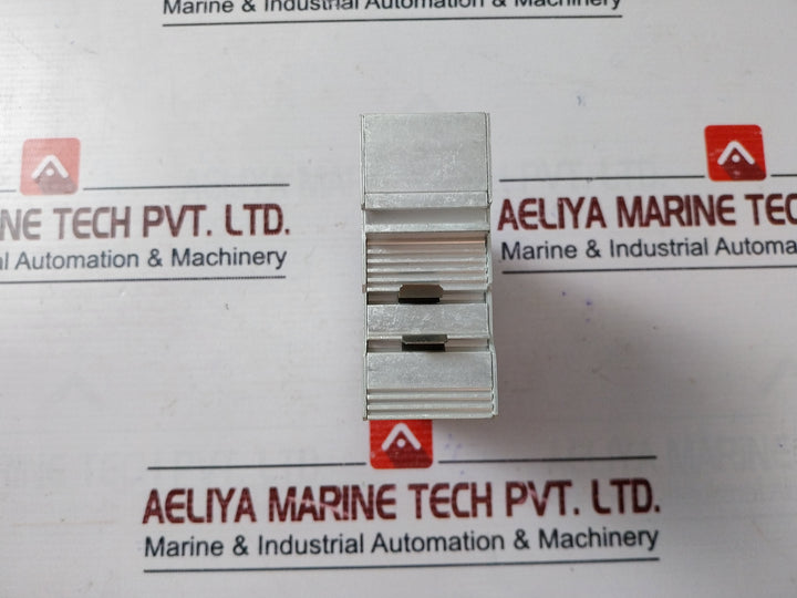 Moore ECT/4-20MA/4-20MA/117AC [Din] Signal Isolator Converter