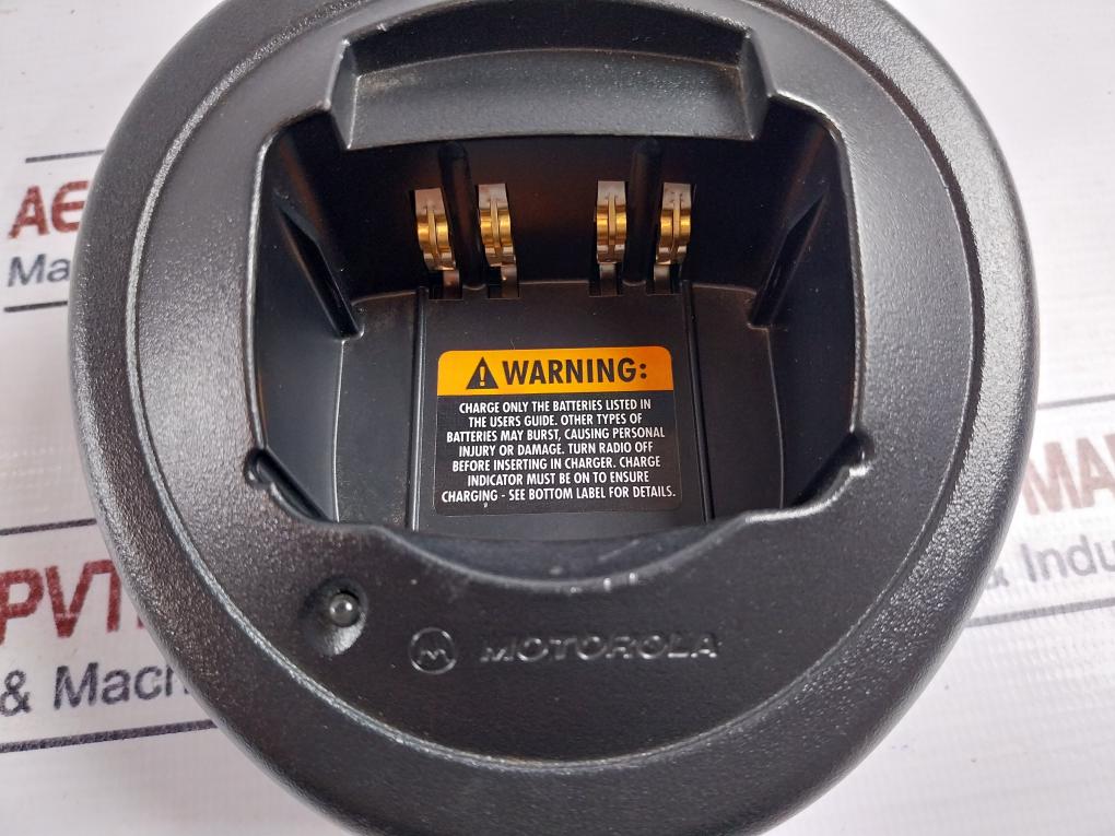 Motorola HTN9000C Battery Charger with I.T.E. Power Supply Adapter 48180090-C5