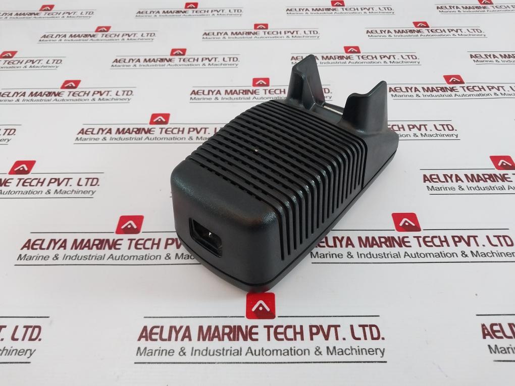 Motorola NTN7209A AA16740 Battery Charger 100-120V 0.8A/200-240V 0.4A 50/60Hz - Aeliya Marine Tech