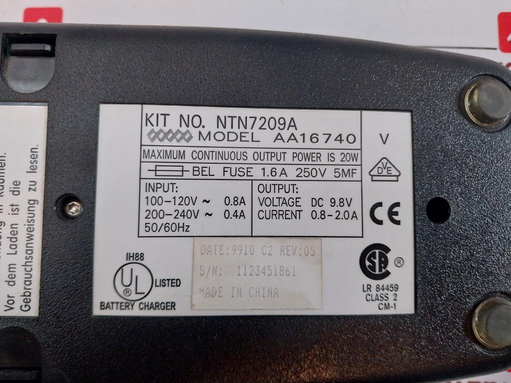 Motorola NTN7209A AA16740 Battery Charger 100-120V 0.8A/200-240V 0.4A 50/60Hz