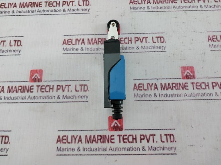 Moujen Me 8108 Mini Limit Micro Switch 5A 250V Ac, 0.4A 115V.Dc