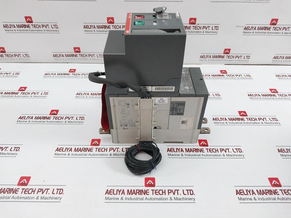 Moulded Case Circuit Breaker Breaking With Accessories Abb Sace Tmax T4V 250