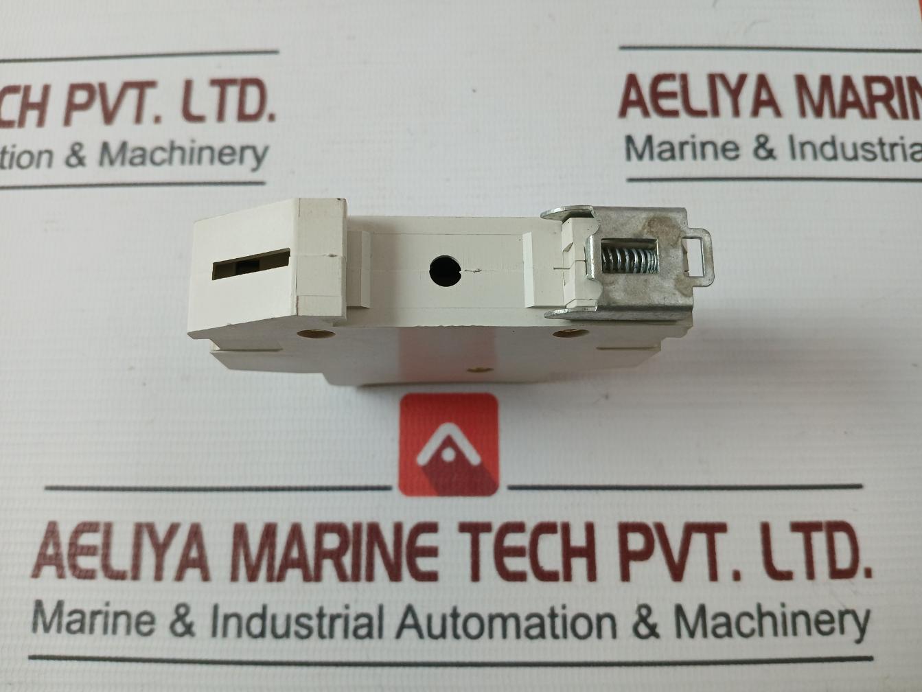 Ms18-32 500V Fuse Holder