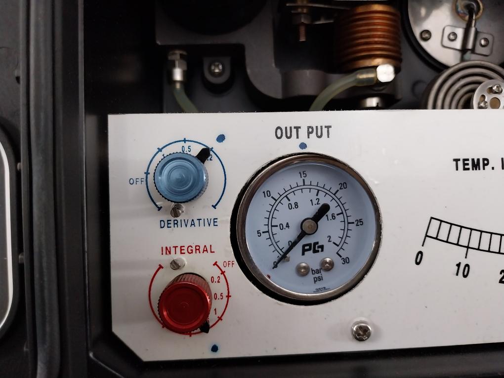 Mt.H Con-t100 Pneumatic/Temperature Indicating Controller W/ 10 Meter Cable 0-30 Psi 0-2 Bar