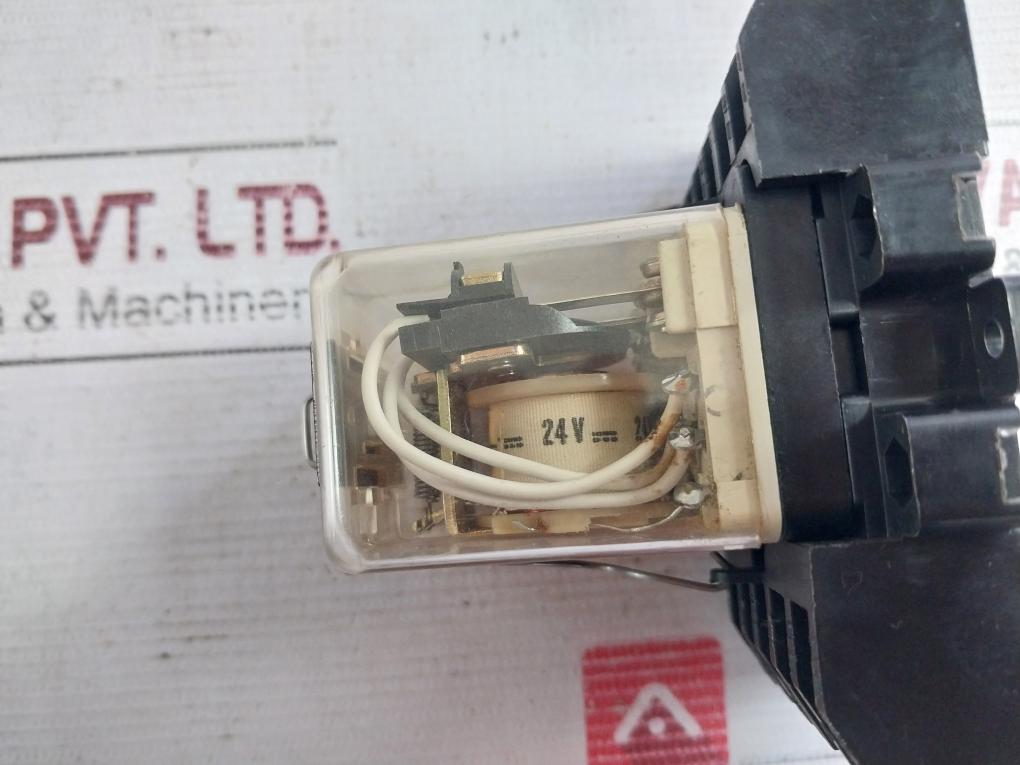 Mti Ep 571 Instantaneous Relay With Socket Ic1 24V