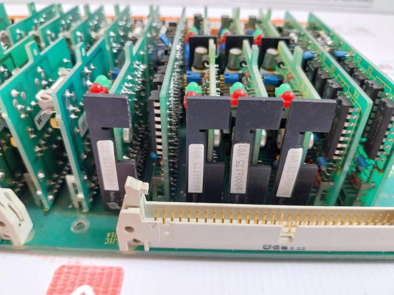 Multi-card Rack System 600.097.205 Soren T. Lyngso