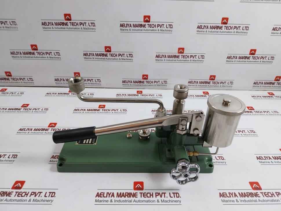 Nagano Keiki Seisakusho 7059 Pressure Gauge Tester