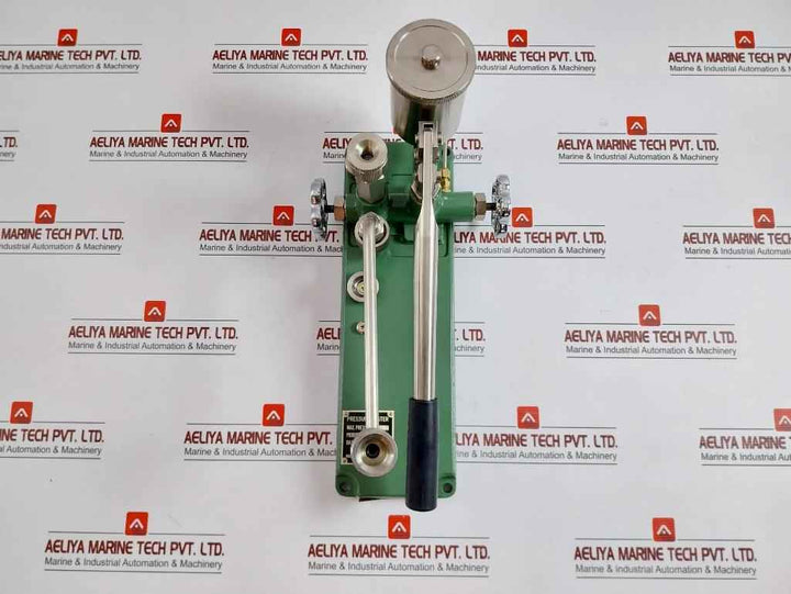 Nagano Keiki Seisakusho 7059 Pressure Gauge Tester