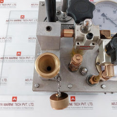 Air Driven Hydraulic Oil Pump 1.0 Mpa Nagao Machinery Npu1200A