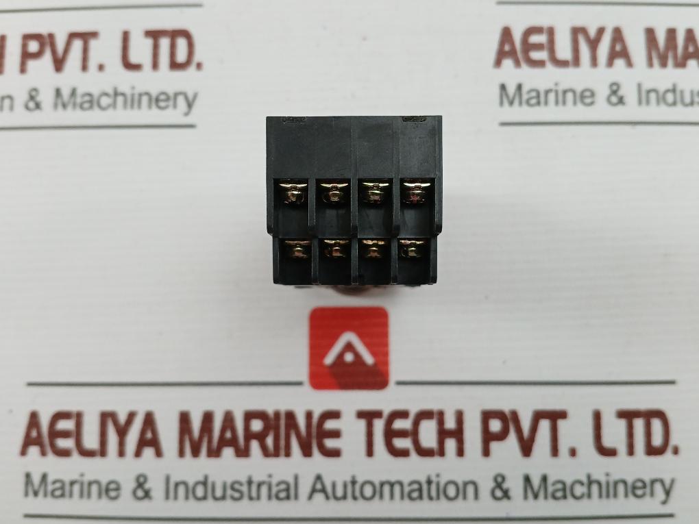 Nais Hc4-sfd-k Socket 7A 250Vac