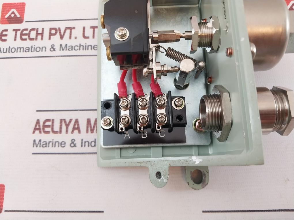 Nakakita Seisakusho Ns-9-3 Pressure Switch 5A