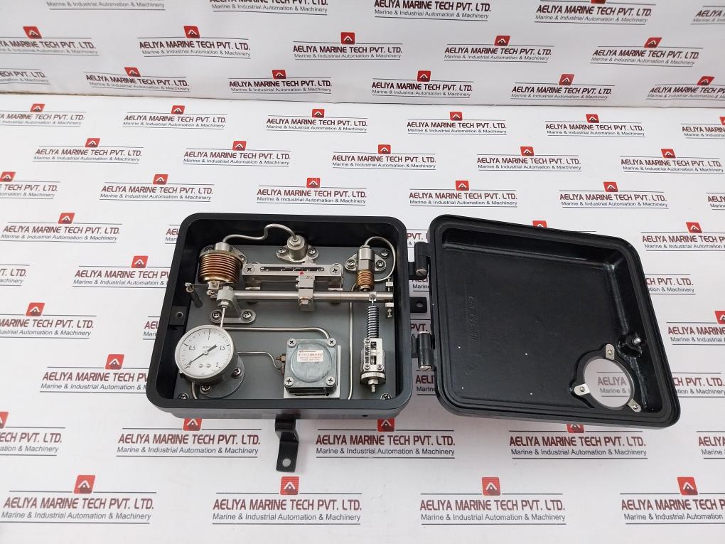 Nakakita Seisakusho NS 736-P-D Pressure Converter