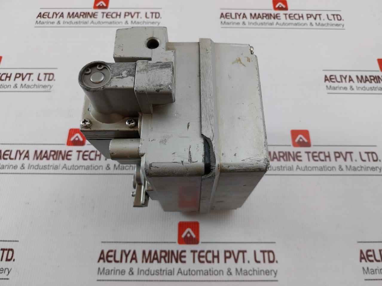 Nakakita Seisakusho Ns737S-d Pneumatic Positioner 0.2-1.0 Kgf/Cm2 B1230
