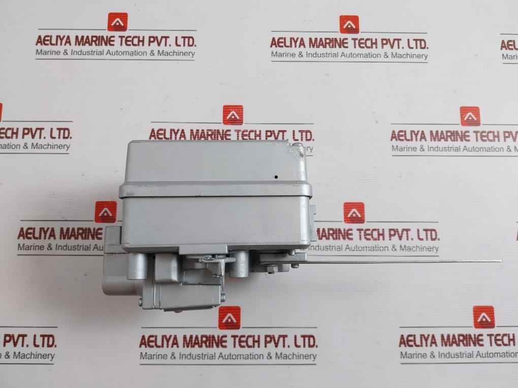 Nakakita Seisakusho Positioner 0.2-1.0 Kgf/Cm2 Part No: Ns737S-d