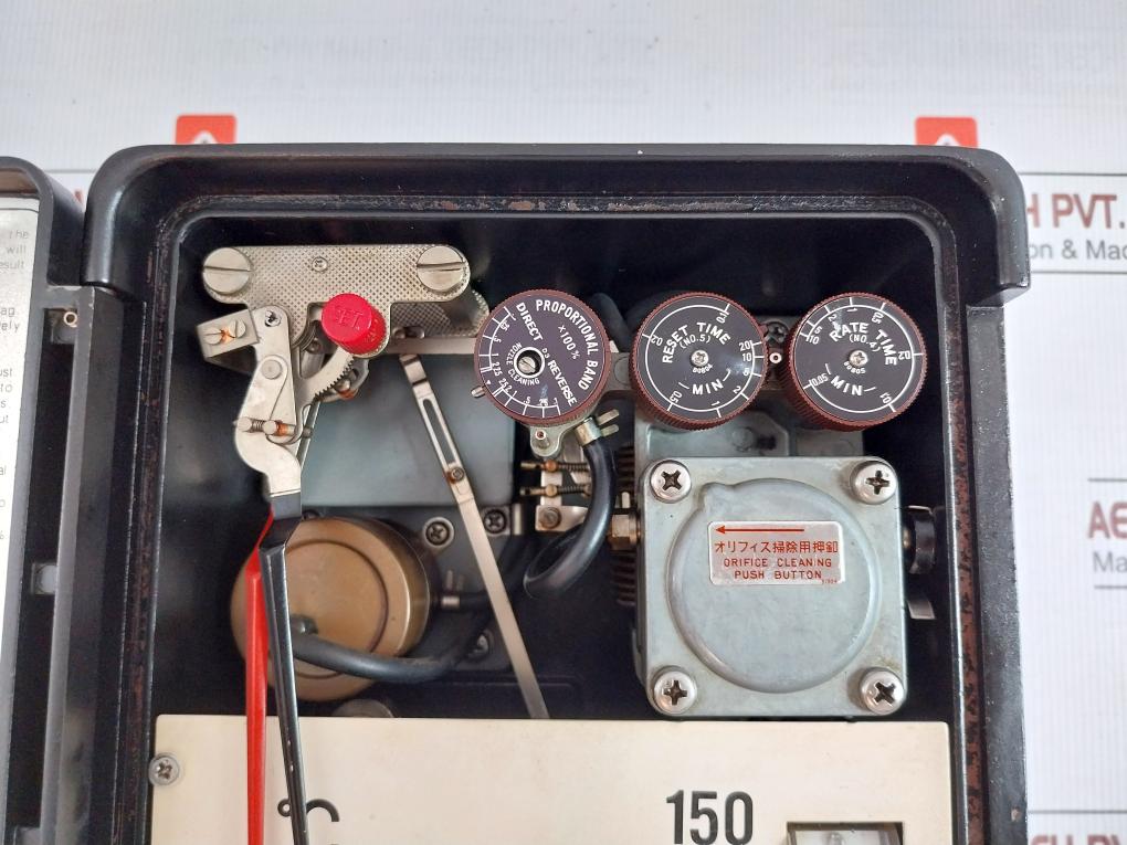 Nakakita Seisakusho Temperature Controller 1.4 Kgf/Cm2 Nstm732