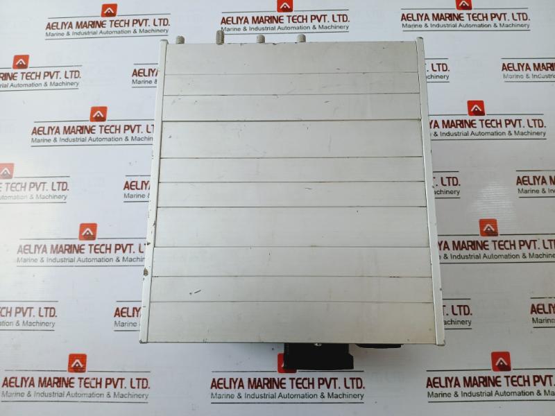 National Instruments Scxi-1000 Chassis 181445L-31 Rev: 4.0 65Va 47-63Hz 240Vac