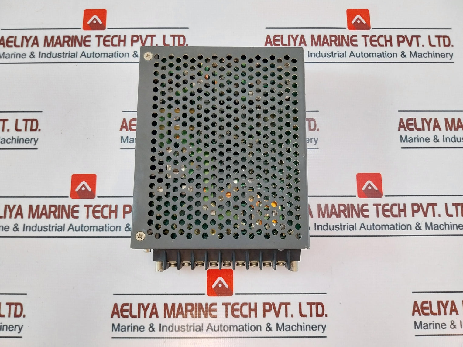 Nemic Lambda Hr-9-24V Switch Mode Power Supply