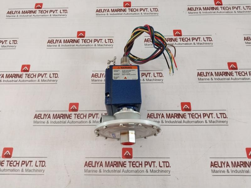 Neo-dyn 142P 142P82Cc6418 Adjustable Pressure Switch 0.5-5 Psi Ip66 057-0771