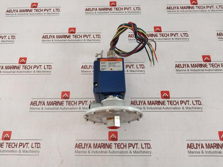 Neo-dyn 142P 142P82Cc6418 Adjustable Pressure Switch 0.5-5 Psi Ip66 057-0771