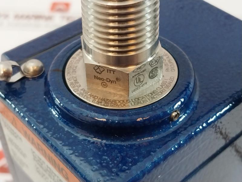 Neo-dyn 142P 142P82Cc6418 Adjustable Pressure Switch 0.5-5 Psi Ip66 057-0771