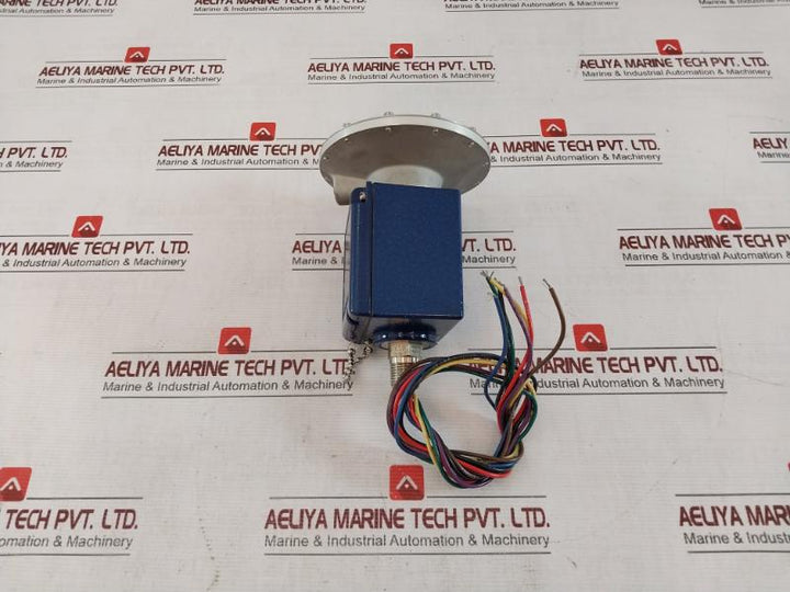 Neo-dyn 142P 142P82Cc6418 Adjustable Pressure Switch 0.5-5 Psi Ip66 057-0771
