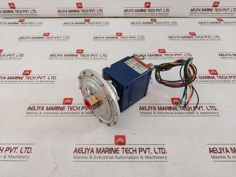 Neo-dyn 142P 142P82Cc6418 Adjustable Pressure Switch 0.5-5 Psi Ip66 057-0771