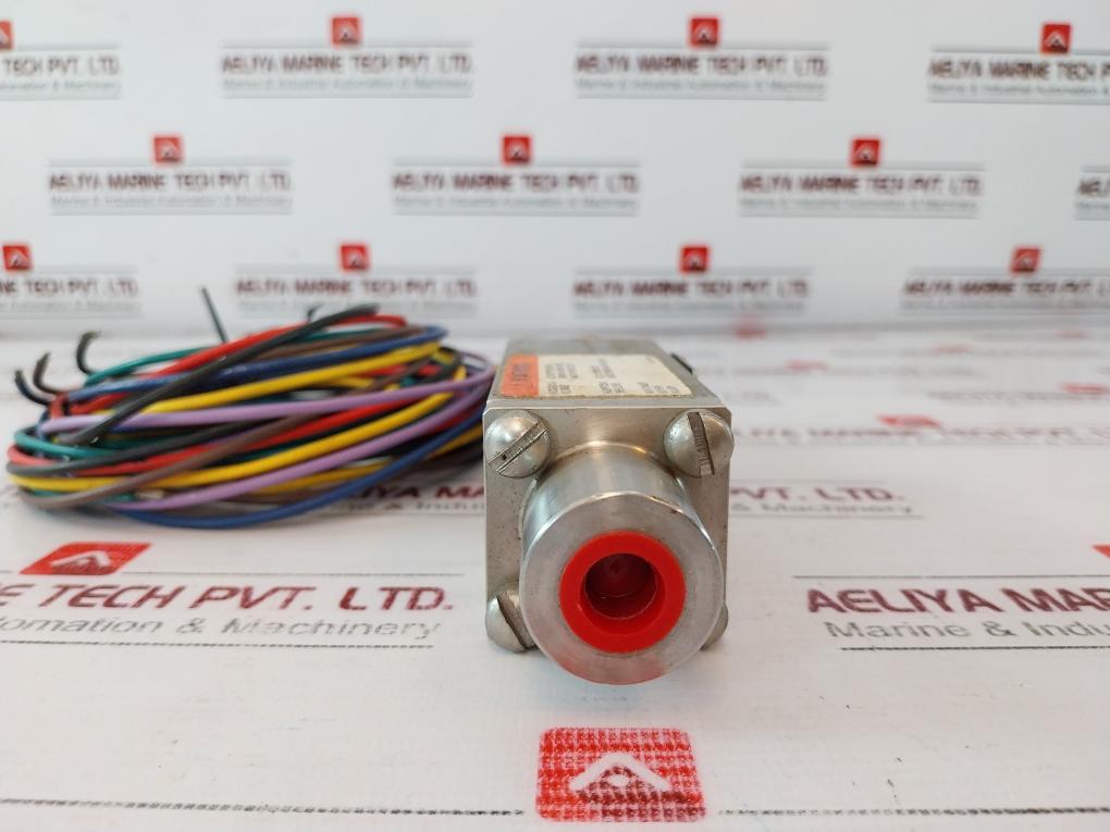 Neo-dyn 232P44Cc6Hr Adjustable Pressure Switch, 2800-6000 Psig