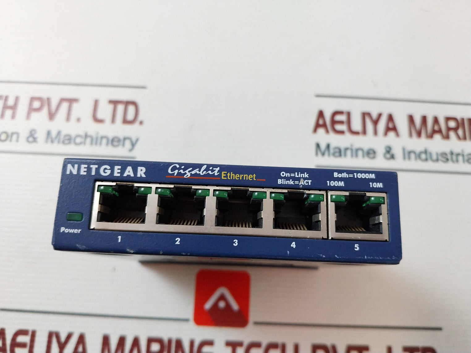 Netgear Gs105 Prosafe 5 Port Gigabit Switch
