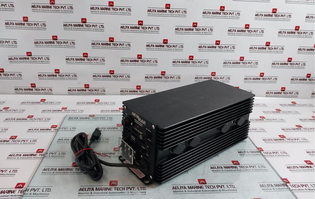Newmar 115-12-35A Regulated Linear Dc Power Supply