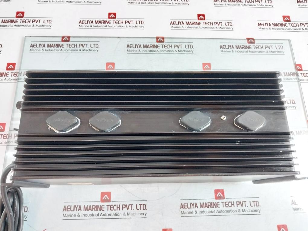 Newmar 115-12-35A Regulated Linear Dc Power Supply
