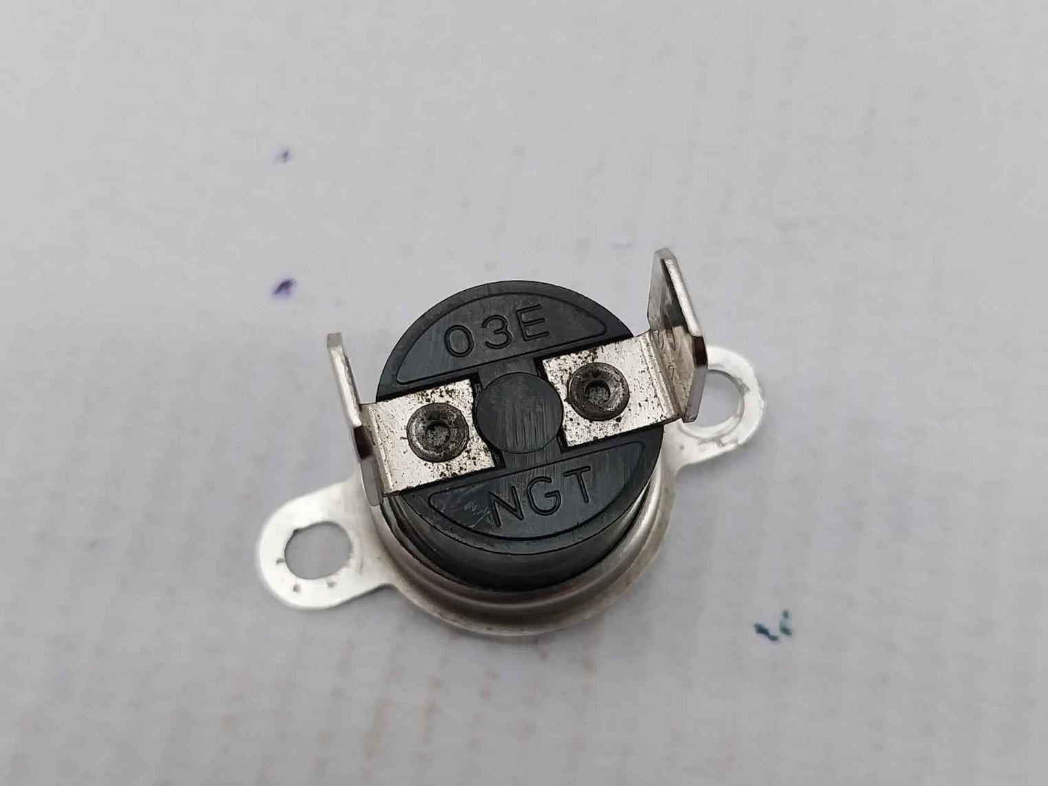 Ngt 03e Bimetallic Disc Thermostat