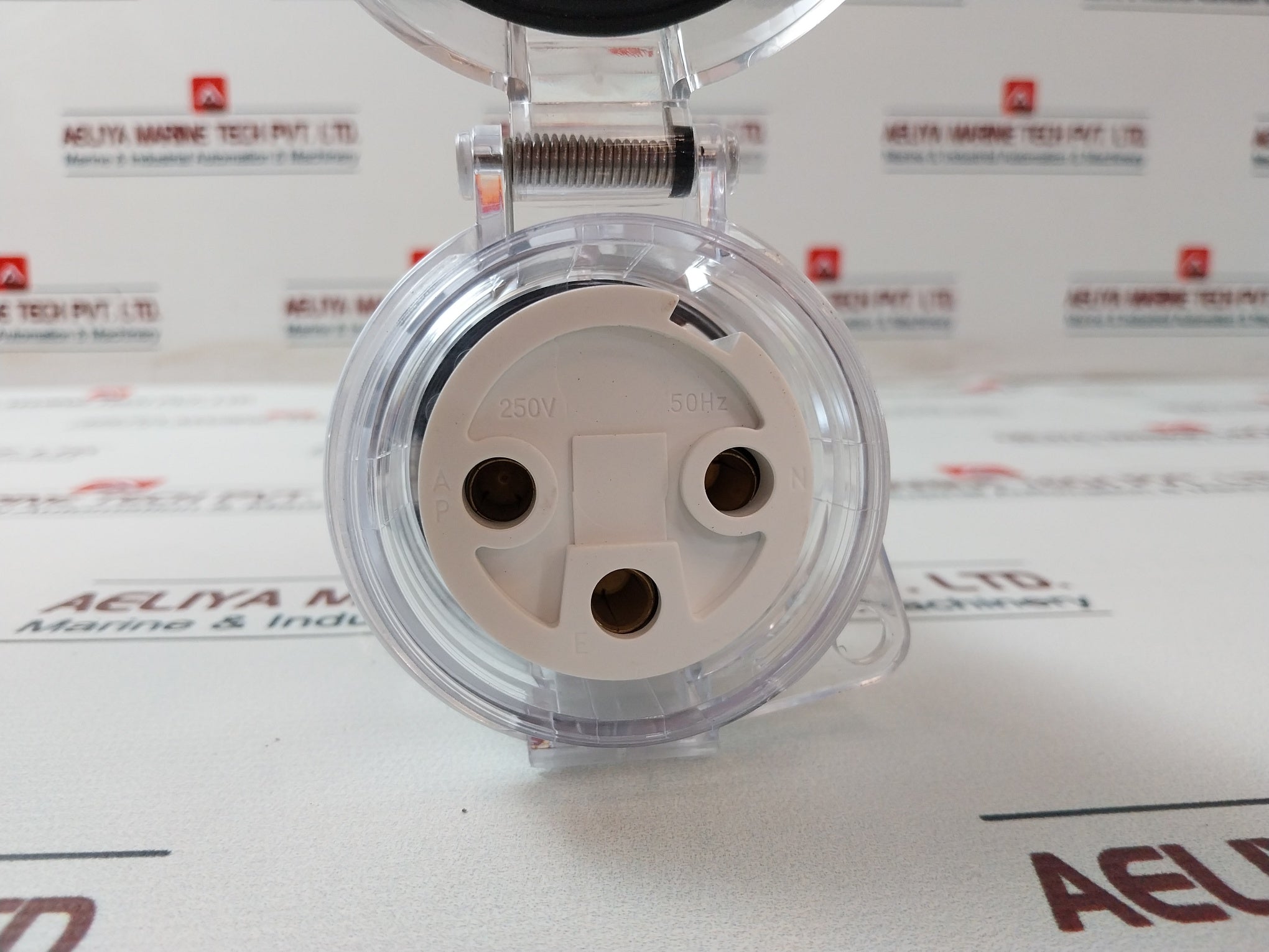 Nhp Isoex332P Extension Socket 32A 250 Vac