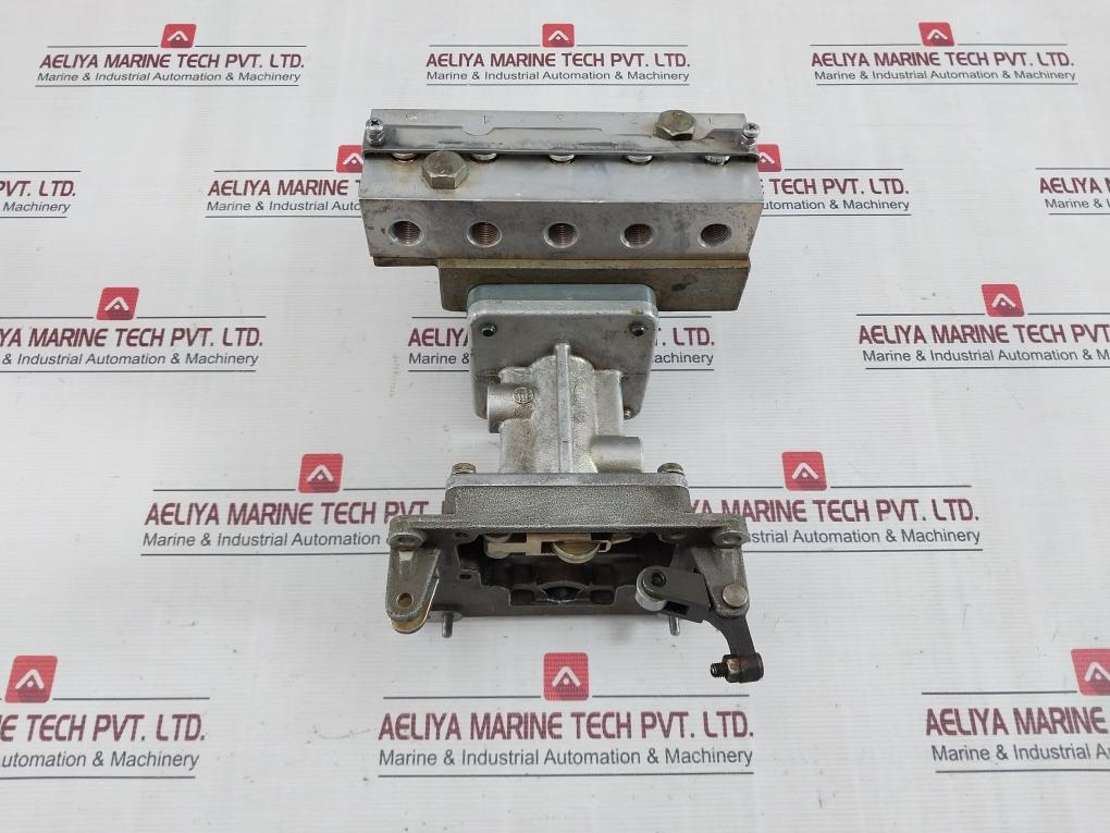 Nippon Grb-314 Mf Reversing Gear Control Valve Assembly Main Engine