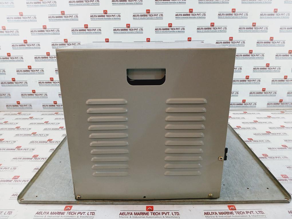 Noah 3 Phase Electric Industrial Transformer, 10kva With Molded Circuit Breaker