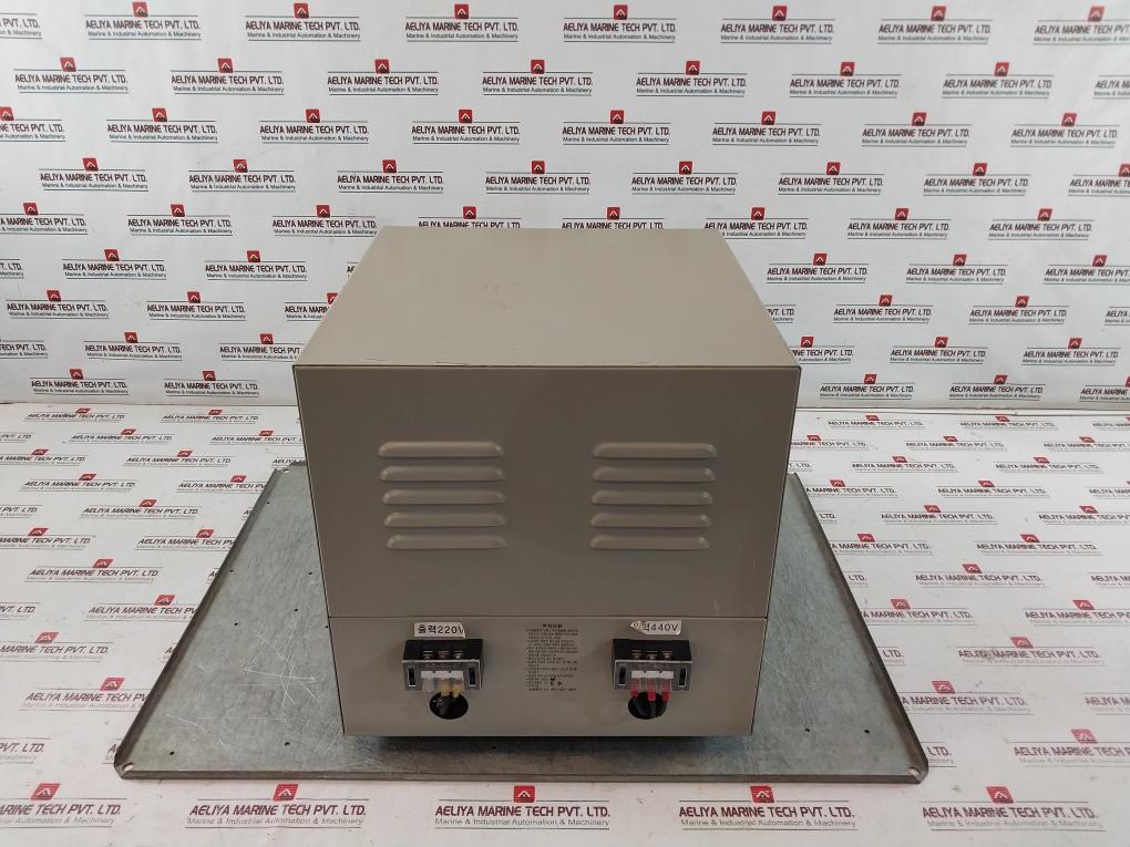 Noah Electric 3 Industrial Transformer Molded Circuit Breaker 460v, 20a