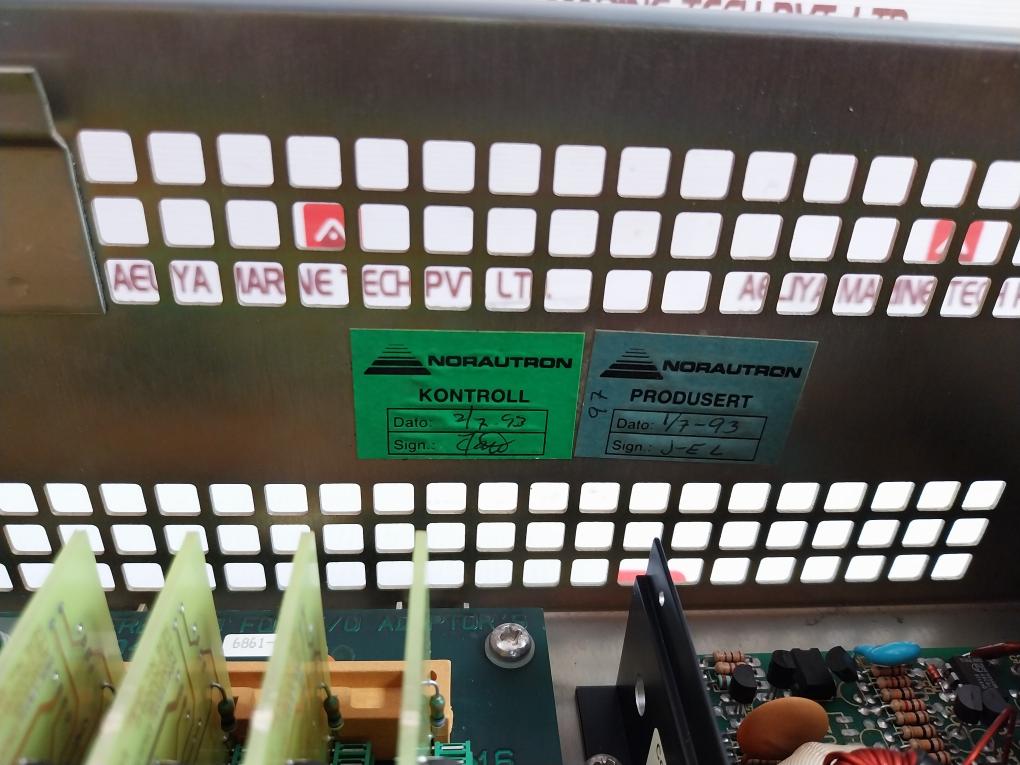 Nor Control Signal Acquisition Unit Vt25-373-99/X9 Part No: Sau 8810 Input 20-60Vdc 3A