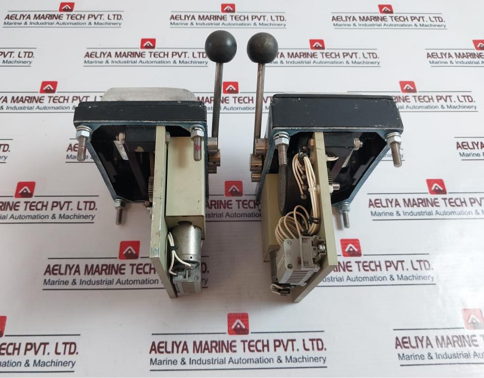 Novotechnik P 6526 S 0001 Remote Control Lever Unit