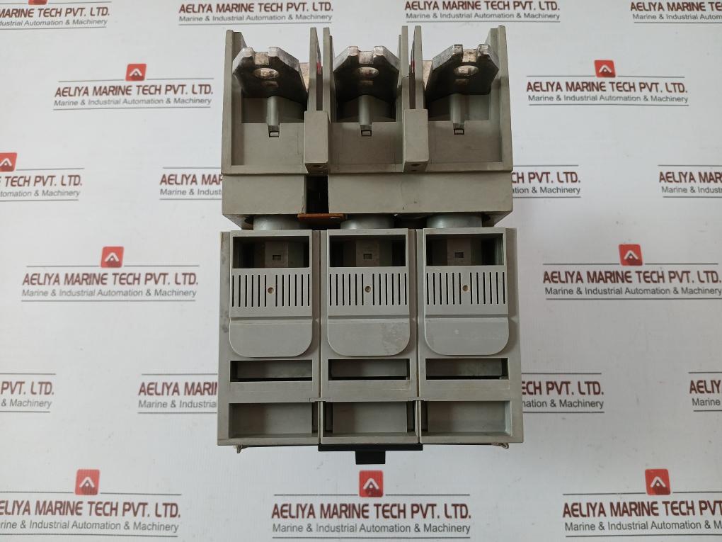 Ns-400L Str23Se 400 Compact Mccb Circuit Breaker 50/60Hz Merlin Gerin