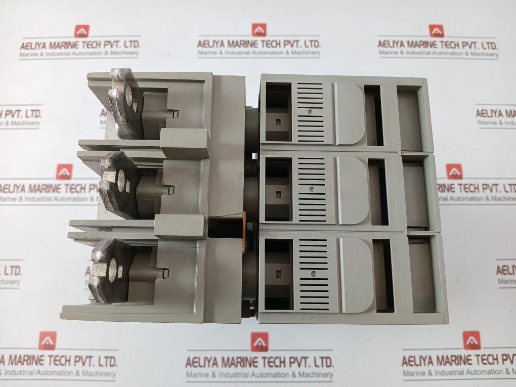 Ns-400L Str23Se 400 Compact Mccb Circuit Breaker 50/60Hz Merlin Gerin