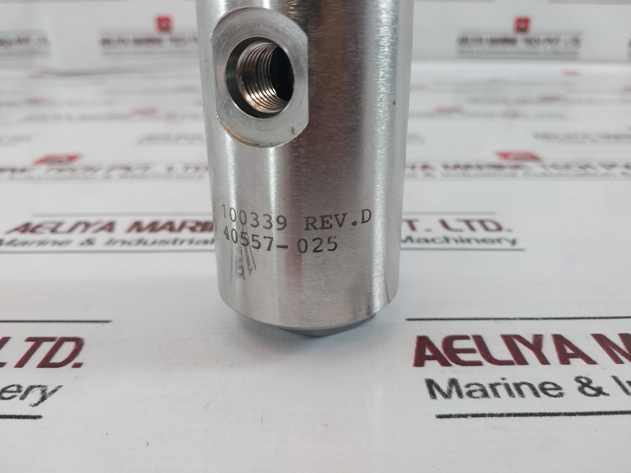 Oceaneering 100339 Shuttle Valve Rev.D