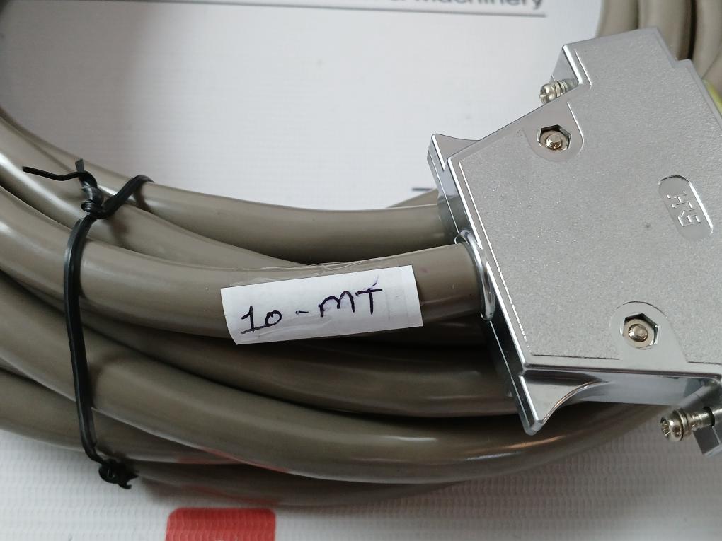 Oki Electric Awm 2935 Input Output Cable 80C 300V 10M Vw-1 Sc