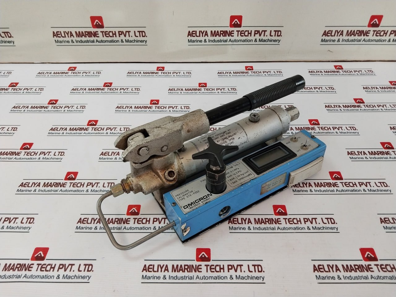 Omicron Ote-p202 Pressure Calibrator 0.1Mpa 14.5 Psi 1.02 Kg/Cm2