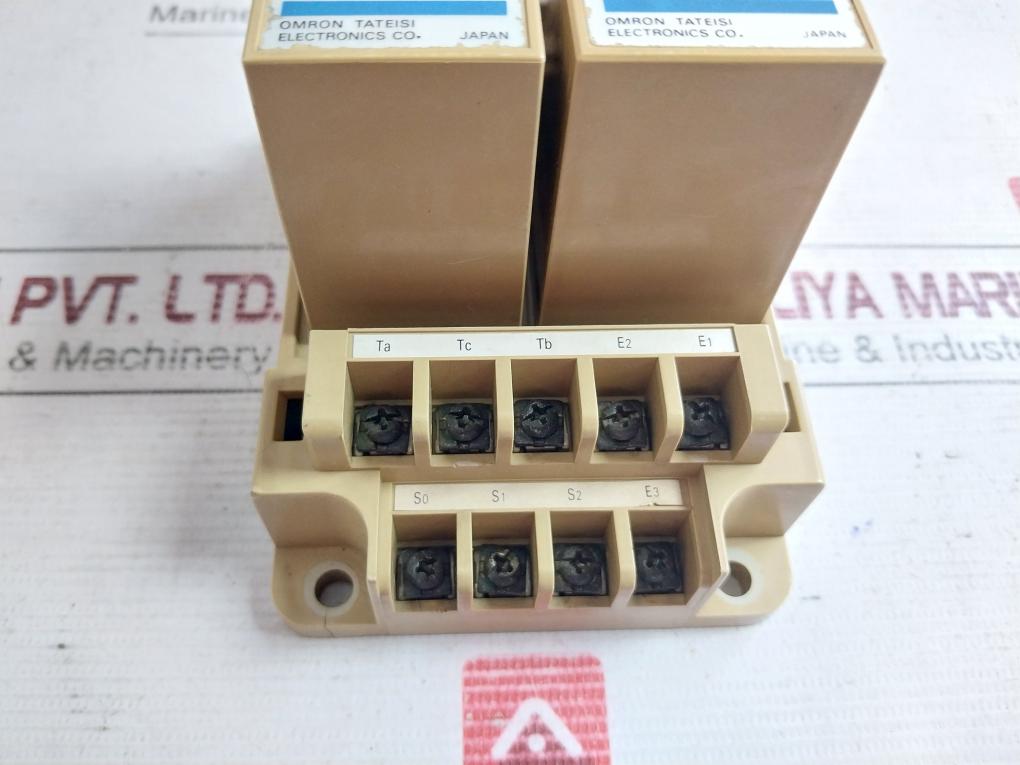 Omron 61F-gh Floatless Level Switch Relay Unit 61F-11H 100/200Vac 50/60Hz 24Vac