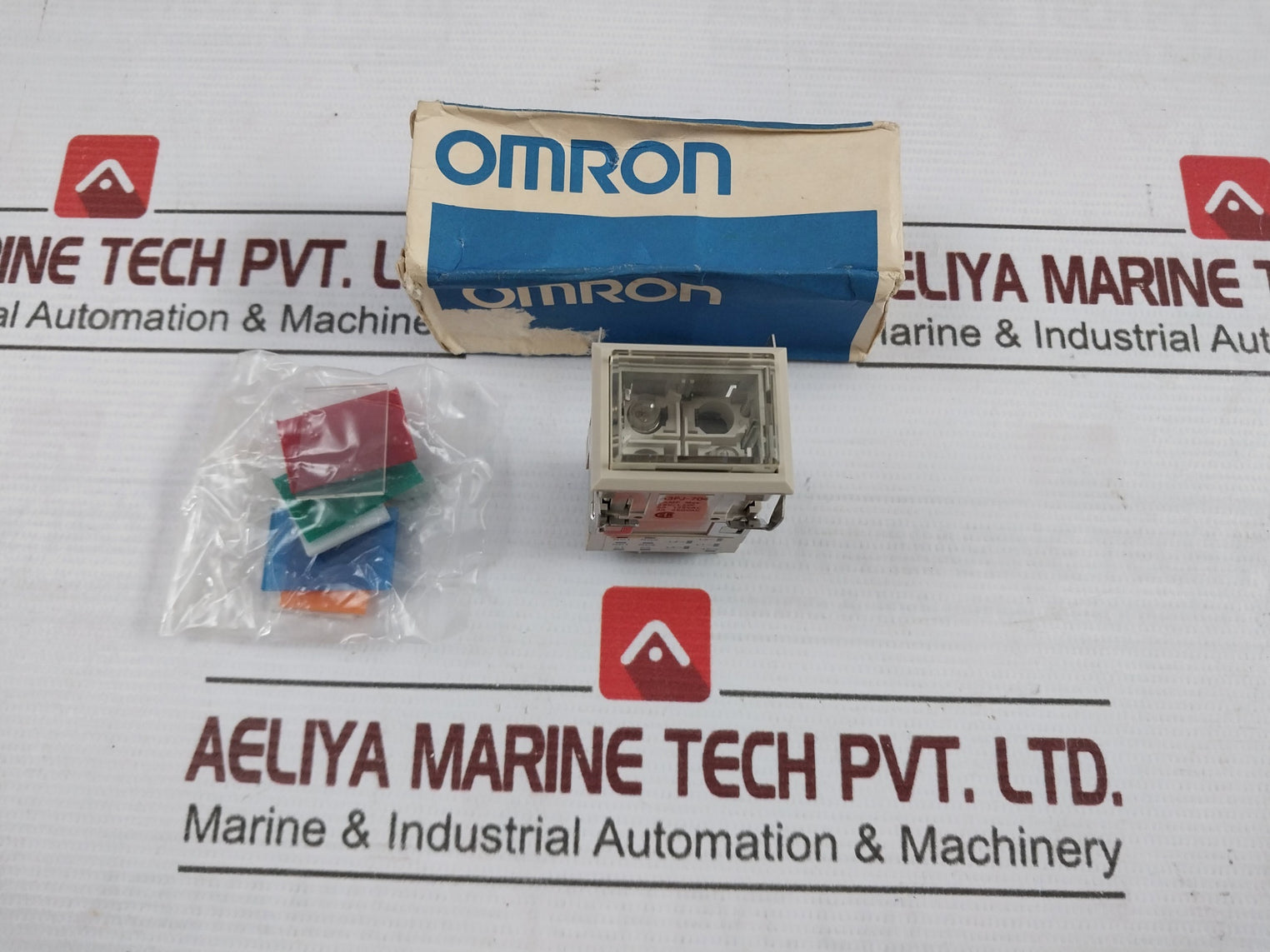 Omron A3Pj-704 Pushbutton Switch 28V/1.2W 5A 125Vac