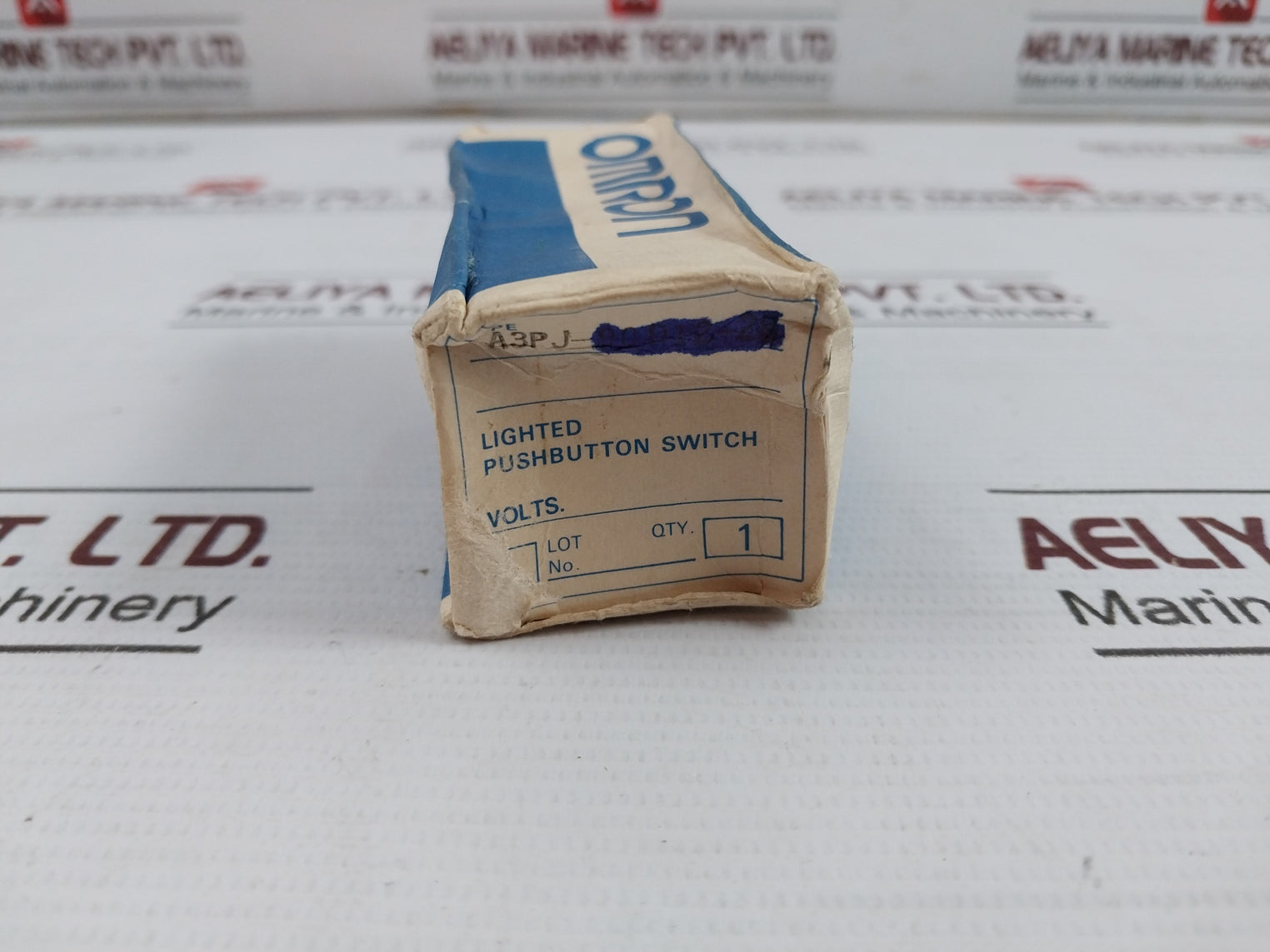 Omron A3Pj-704 Pushbutton Switch 28V/1.2W 5A 125Vac