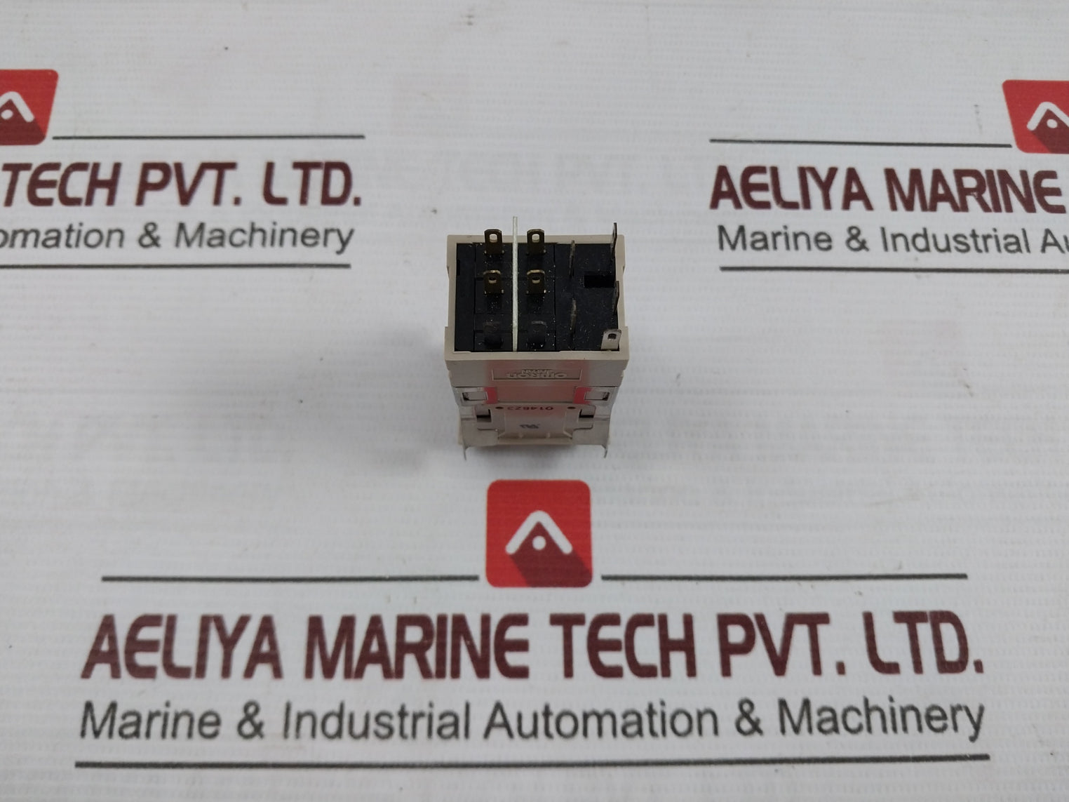 Omron A3Pj-704 Pushbutton Switch 28V/1.2W 5A 125Vac